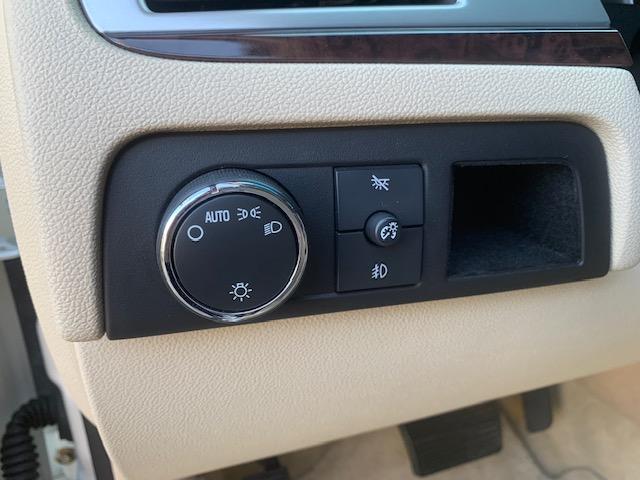 キャデラックエスカレード ベースグレード　１ナンバー登録　オートチェック走行履歴レポート付　弊社管理ユーザー様下取り車　弊社にて１１年間メンテナンス　パワーランニングボード　パワーバックドア　サイバーナビ　純正フリップダウンモニター　ＢＯＳＥ（23枚目）