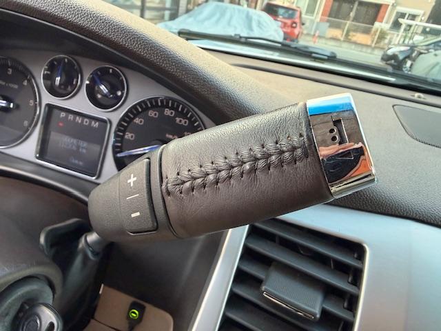 キャデラックエスカレード ベースグレード　１ナンバー登録　オートチェック走行履歴レポート付　弊社管理ユーザー様下取り車　弊社にて１１年間メンテナンス　パワーランニングボード　パワーバックドア　サイバーナビ　純正フリップダウンモニター　ＢＯＳＥ（25枚目）