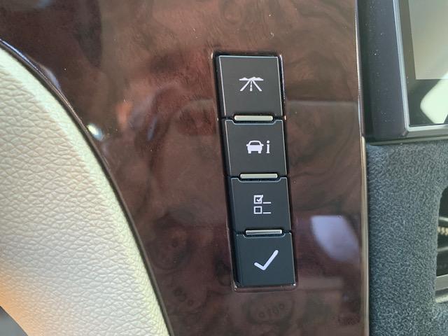 キャデラックエスカレード ベースグレード　１ナンバー登録　オートチェック走行履歴レポート付　弊社管理ユーザー様下取り車　弊社にて１１年間メンテナンス　パワーランニングボード　パワーバックドア　サイバーナビ　純正フリップダウンモニター　ＢＯＳＥ（33枚目）