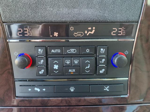 キャデラックエスカレード ベースグレード　１ナンバー登録　オートチェック走行履歴レポート付　弊社管理ユーザー様下取り車　弊社にて１１年間メンテナンス　パワーランニングボード　パワーバックドア　サイバーナビ　純正フリップダウンモニター　ＢＯＳＥ（35枚目）