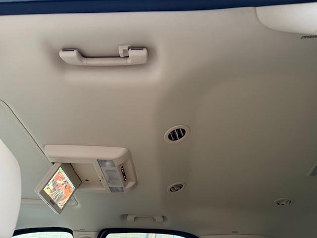 キャデラックエスカレード ベースグレード　１ナンバー登録　オートチェック走行履歴レポート付　弊社管理ユーザー様下取り車　弊社にて１１年間メンテナンス　パワーランニングボード　パワーバックドア　サイバーナビ　純正フリップダウンモニター　ＢＯＳＥ（46枚目）