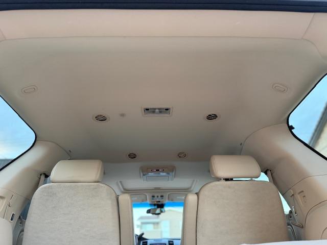 キャデラックエスカレード ベースグレード　１ナンバー登録　オートチェック走行履歴レポート付　弊社管理ユーザー様下取り車　弊社にて１１年間メンテナンス　パワーランニングボード　パワーバックドア　サイバーナビ　純正フリップダウンモニター　ＢＯＳＥ（47枚目）