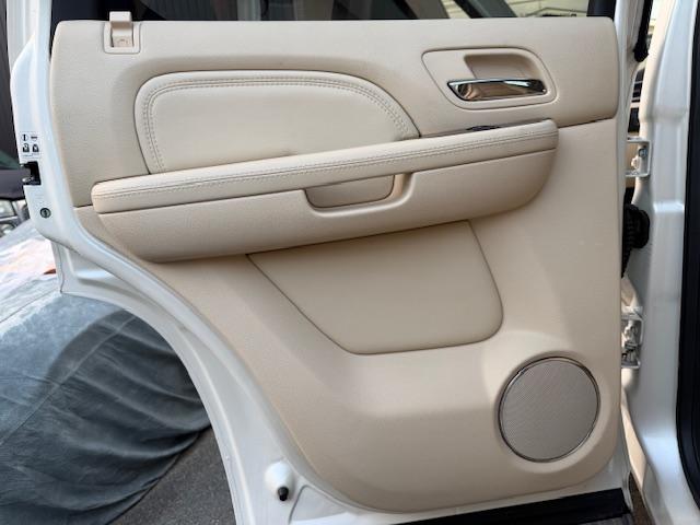 キャデラックエスカレード ベースグレード　１ナンバー登録　オートチェック走行履歴レポート付　弊社管理ユーザー様下取り車　弊社にて１１年間メンテナンス　パワーランニングボード　パワーバックドア　サイバーナビ　純正フリップダウンモニター　ＢＯＳＥ（51枚目）