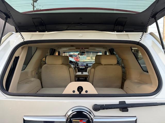 キャデラックエスカレード ベースグレード　１ナンバー登録　オートチェック走行履歴レポート付　弊社管理ユーザー様下取り車　弊社にて１１年間メンテナンス　パワーランニングボード　パワーバックドア　サイバーナビ　純正フリップダウンモニター　ＢＯＳＥ（56枚目）