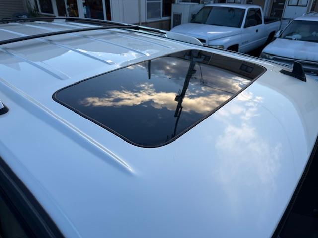 キャデラックエスカレード ベースグレード　１ナンバー登録　オートチェック走行履歴レポート付　弊社管理ユーザー様下取り車　弊社にて１１年間メンテナンス　パワーランニングボード　パワーバックドア　サイバーナビ　純正フリップダウンモニター　ＢＯＳＥ（74枚目）