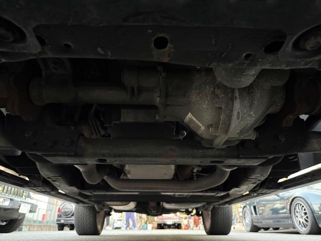 キャデラックエスカレード ベースグレード　１ナンバー登録　オートチェック走行履歴レポート付　弊社管理ユーザー様下取り車　弊社にて１１年間メンテナンス　パワーランニングボード　パワーバックドア　サイバーナビ　純正フリップダウンモニター　ＢＯＳＥ（77枚目）