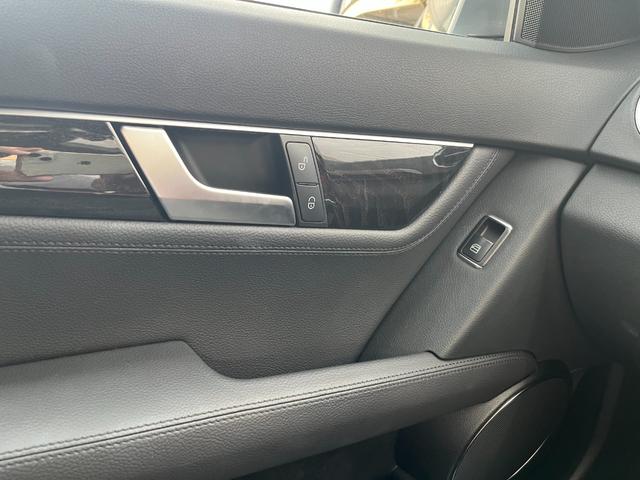 Cクラスステーションワゴン C200ブルーエフィシェンシーワゴンアバンG(34枚目)