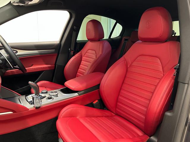 ステルヴィオ ２．０ターボ　Ｑ４ヴェローチェ　・認定中古車保証１年付帯・バッテリー新品交換渡し・純正ＴＶチューナー・禁煙車・ワンオーナー・・弊社管理ユーザー様下取車・純正ＥＴＣ車載器・取扱説明書・保証書（36枚目）