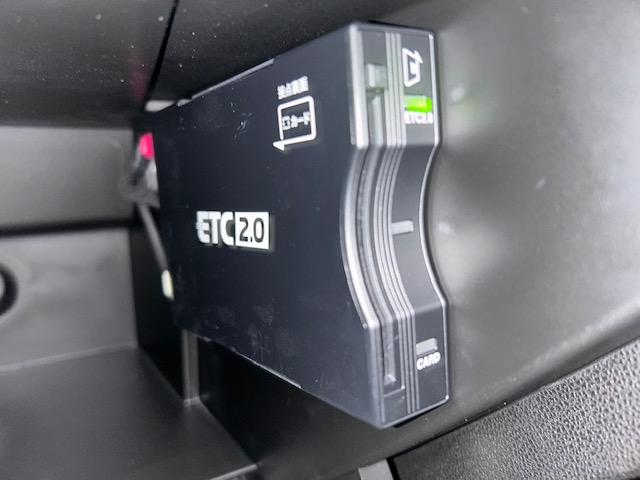 500e オープン ETC2.0車載器、電動開閉式ソフトトップ、レザーシート、シートヒーター(前席)、アダプティブクルーズコントロール、アイシンナビゲーションシステム、リアパーキングカメラ、360°ドライブレコーダー(5枚目)