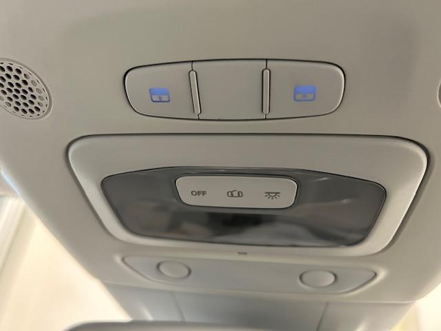 500e オープン ETC2.0車載器、電動開閉式ソフトトップ、レザーシート、シートヒーター(前席)、アダプティブクルーズコントロール、アイシンナビゲーションシステム、リアパーキングカメラ、360°ドライブレコーダー(12枚目)