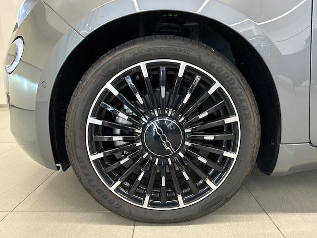 500e オープン ETC2.0車載器、電動開閉式ソフトトップ、レザーシート、シートヒーター(前席)、アダプティブクルーズコントロール、アイシンナビゲーションシステム、リアパーキングカメラ、360°ドライブレコーダー(22枚目)