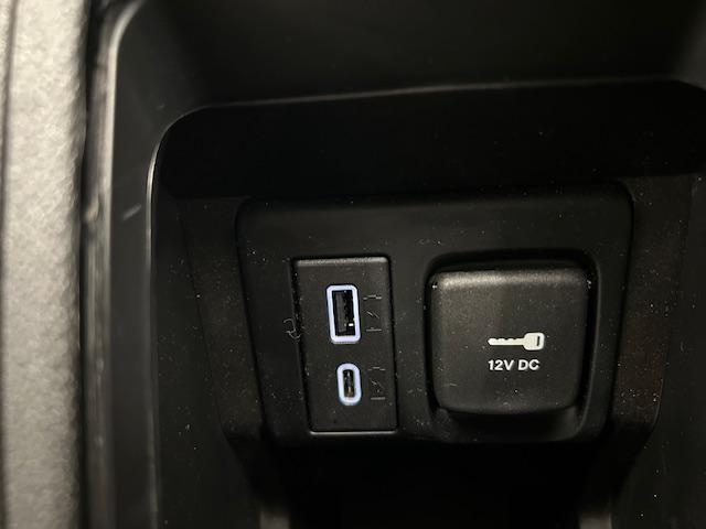 500e オープン ETC2.0車載器、電動開閉式ソフトトップ、レザーシート、シートヒーター(前席)、アダプティブクルーズコントロール、アイシンナビゲーションシステム、リアパーキングカメラ、360°ドライブレコーダー(25枚目)