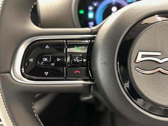 500e オープン ETC2.0車載器、電動開閉式ソフトトップ、レザーシート、シートヒーター(前席)、アダプティブクルーズコントロール、アイシンナビゲーションシステム、リアパーキングカメラ、360°ドライブレコーダー(26枚目)