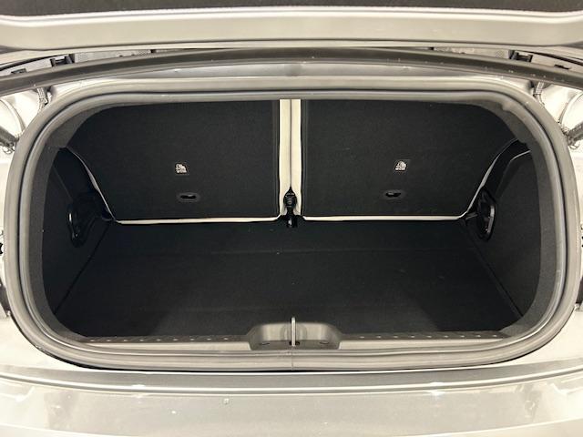 500e オープン ETC2.0車載器、電動開閉式ソフトトップ、レザーシート、シートヒーター(前席)、アダプティブクルーズコントロール、アイシンナビゲーションシステム、リアパーキングカメラ、360°ドライブレコーダー(36枚目)