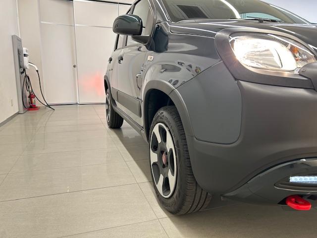 パンダ クロス　４×４　限定１００台フォレスタグリーン６ＭＴ、前席シートヒーター、ＬＥＤアディショナルリアゲート、ドライブモードセレクター、純正ＥＴＣ、純正ＦＲドラレコ、オートライト、フロントフォグランプ、レインセンサー（16枚目）