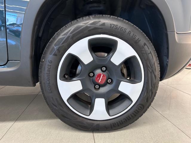 パンダ クロス　４×４　限定１００台フォレスタグリーン６ＭＴ、前席シートヒーター、ＬＥＤアディショナルリアゲート、ドライブモードセレクター、純正ＥＴＣ、純正ＦＲドラレコ、オートライト、フロントフォグランプ、レインセンサー（22枚目）