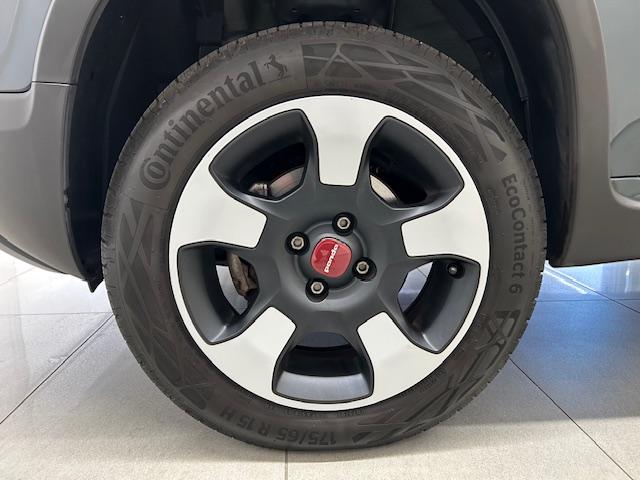 パンダ クロス　４×４　限定１００台フォレスタグリーン６ＭＴ、前席シートヒーター、ＬＥＤアディショナルリアゲート、ドライブモードセレクター、純正ＥＴＣ、純正ＦＲドラレコ、オートライト、フロントフォグランプ、レインセンサー（24枚目）