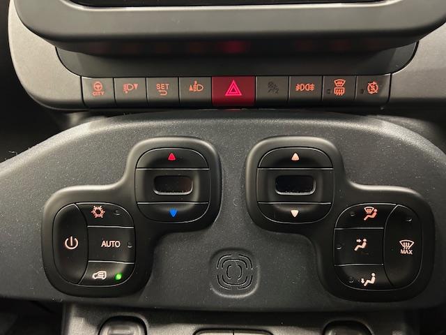 パンダ クロス　４×４　限定１００台フォレスタグリーン６ＭＴ、前席シートヒーター、ＬＥＤアディショナルリアゲート、ドライブモードセレクター、純正ＥＴＣ、純正ＦＲドラレコ、オートライト、フロントフォグランプ、レインセンサー（27枚目）