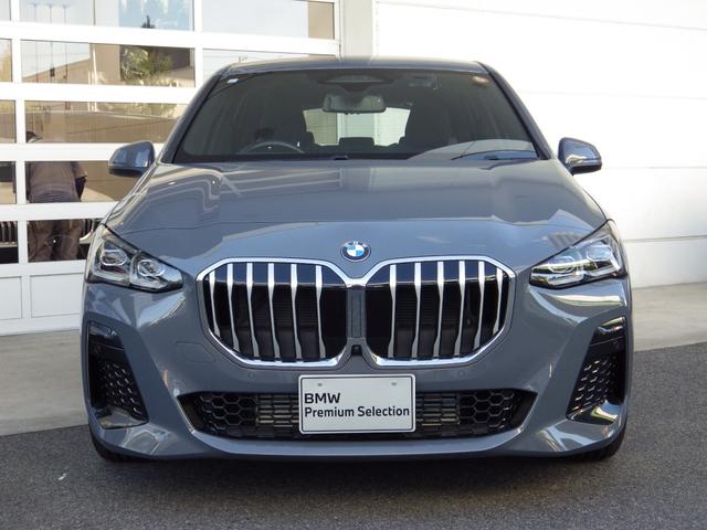 2シリーズ 218iアクティブツアラー Mスポーツ 1オーナー ハーフレザーシート 360°カメラハンズオフアシスト シートヒーター ヘッドアップディスプレイ 前方衝突軽減 車線逸脱警告 純正17AW ラジアルタイヤ ワイヤレス充電 Bluetooth(5枚目)