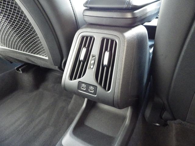 2シリーズ 218iアクティブツアラー Mスポーツ 1オーナー ハーフレザーシート 360°カメラハンズオフアシスト シートヒーター ヘッドアップディスプレイ 前方衝突軽減 車線逸脱警告 純正17AW ラジアルタイヤ ワイヤレス充電 Bluetooth(14枚目)