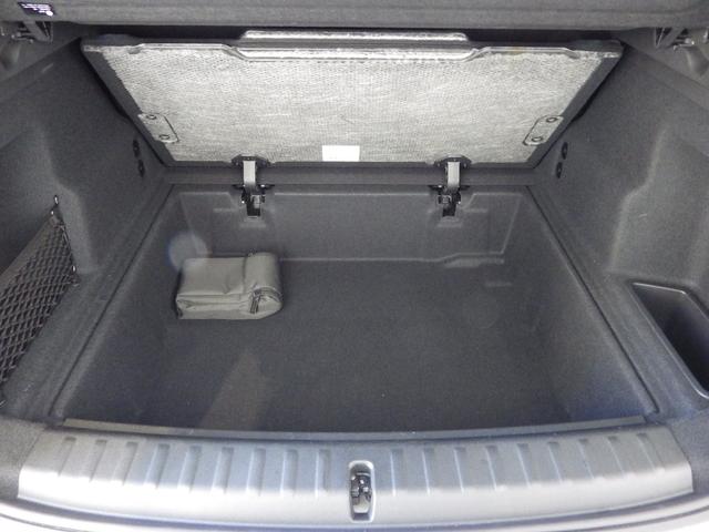 X1 xDrive 20i Mスポーツ 1オーナー/テクノロジーパッケージ/ヘッドアップディスプレイ/パーキングアシスト/シートヒーター/電動テールゲート/ワイヤレスチャージャー/カーブドディスプレイ/純正18AW/電動シート(14枚目)