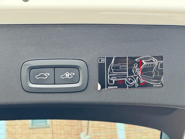 XC40 B4 モメンタム 純正HDDナビ 地デジTV LEDヘッドライト 360°カメラ パワーテールゲート 運転席パワーシート 純正18インチAW ETC AppleCarPlay AndroidAuto(26枚目)