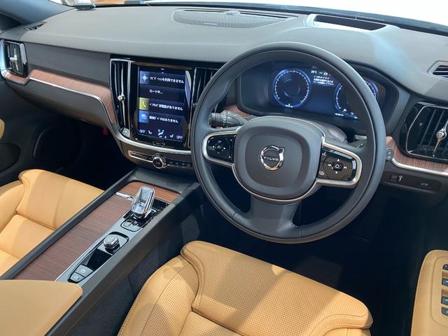 B5 インスクリプション 認定中古車 ワンオーナー 48V MHV クリスタルホワイト/アンバーレザー クライメートPKG harman/kardonプレミアムサウンド 純正OP19AW パワーテールゲート(3枚目)