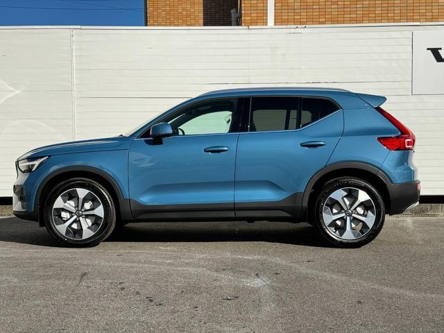 ＸＣ４０ アルティメット　Ｂ４　ＡＷＤ　認定中古車　Ｇｏｏｇｌｅナビ　チャコールレザー　ハーマンカードンプレミアムサウンド　クリスタルシフトノブ　シート＆ステアリングヒーター　パワーテールゲート　ＬＥＤヘッドライト（7枚目）