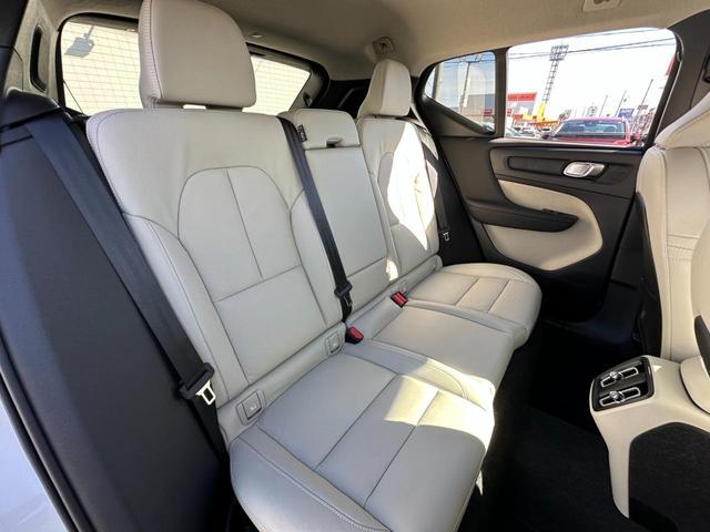 ＸＣ４０ Ｂ４　ＡＷＤ　インスクリプション　認定中古車／禁煙車／ブロンドレザー／フロント＆リヤシートヒーター／純正ナビ／ＴＶ／Ｂｌｕｅｔｏｏｔｈ／カープレイ／アンドロイドＡ／衝突軽減Ｂ／全周囲カメラ／ＥＴＣ（4枚目）