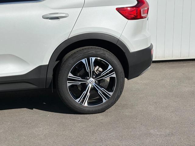 ＸＣ４０ Ｂ４　ＡＷＤ　インスクリプション　認定中古車／禁煙車／ブロンドレザー／フロント＆リヤシートヒーター／純正ナビ／ＴＶ／Ｂｌｕｅｔｏｏｔｈ／カープレイ／アンドロイドＡ／衝突軽減Ｂ／全周囲カメラ／ＥＴＣ（54枚目）