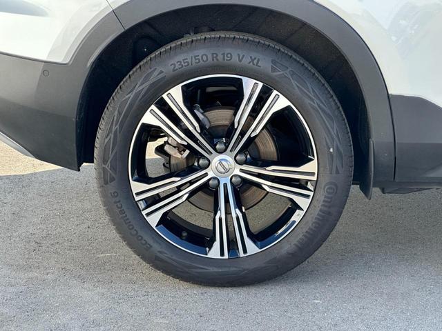 ＸＣ４０ Ｂ４　ＡＷＤ　インスクリプション　認定中古車／禁煙車／ブロンドレザー／フロント＆リヤシートヒーター／純正ナビ／ＴＶ／Ｂｌｕｅｔｏｏｔｈ／カープレイ／アンドロイドＡ／衝突軽減Ｂ／全周囲カメラ／ＥＴＣ（57枚目）