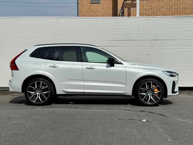 ＸＣ６０ Ｔ８　ポールスターエンジニアード　認定中古車　４０台限定　Ｇｏｏｇｌｅナビ　Ｂ＆Ｗプレミアムサウンドシステム　電動パノラマサンルーフ　ポールスターエンジニアード専用装備（11枚目）