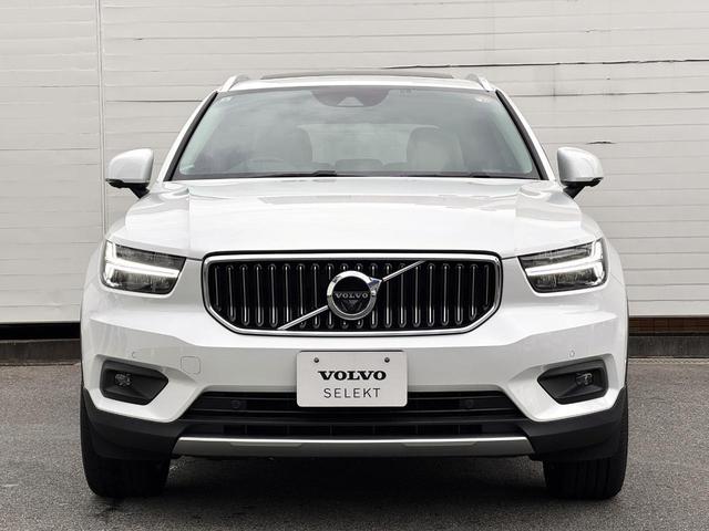 ＸＣ４０ Ｂ４　ＡＷＤ　インスクリプション　純正ＨＤＤナビ　地デジｔｖ　電動パノラマサンルーフ　ｈａｒｍａｎ／ｋａｒｄｏｎプレミアムサウンド　シート＆ステアリングヒーター　パワーテールゲート　パワーシート　３６０°カメラ　純正１９ＡＷ　ＥＴＣ（9枚目）