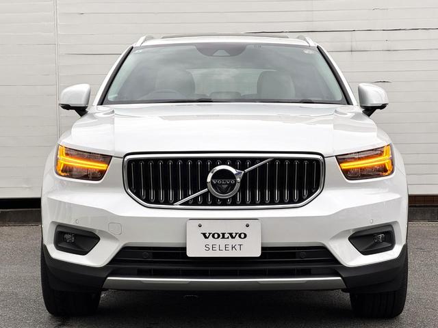 ＸＣ４０ Ｂ４　ＡＷＤ　インスクリプション　純正ＨＤＤナビ　地デジｔｖ　電動パノラマサンルーフ　ｈａｒｍａｎ／ｋａｒｄｏｎプレミアムサウンド　シート＆ステアリングヒーター　パワーテールゲート　パワーシート　３６０°カメラ　純正１９ＡＷ　ＥＴＣ（14枚目）