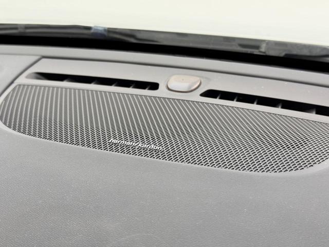 ＸＣ４０ Ｂ４　ＡＷＤ　インスクリプション　純正ＨＤＤナビ　地デジｔｖ　電動パノラマサンルーフ　ｈａｒｍａｎ／ｋａｒｄｏｎプレミアムサウンド　シート＆ステアリングヒーター　パワーテールゲート　パワーシート　３６０°カメラ　純正１９ＡＷ　ＥＴＣ（24枚目）