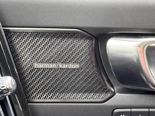 ＸＣ４０ Ｂ４　ＡＷＤ　インスクリプション　純正ＨＤＤナビ　地デジｔｖ　電動パノラマサンルーフ　ｈａｒｍａｎ／ｋａｒｄｏｎプレミアムサウンド　シート＆ステアリングヒーター　パワーテールゲート　パワーシート　３６０°カメラ　純正１９ＡＷ　ＥＴＣ（32枚目）