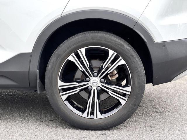 ＸＣ４０ Ｂ４　ＡＷＤ　インスクリプション　純正ＨＤＤナビ　地デジｔｖ　電動パノラマサンルーフ　ｈａｒｍａｎ／ｋａｒｄｏｎプレミアムサウンド　シート＆ステアリングヒーター　パワーテールゲート　パワーシート　３６０°カメラ　純正１９ＡＷ　ＥＴＣ（50枚目）