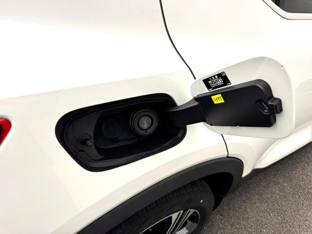 ＸＣ４０ Ｂ４　ＡＷＤ　インスクリプション　純正ＨＤＤナビ　地デジｔｖ　電動パノラマサンルーフ　ｈａｒｍａｎ／ｋａｒｄｏｎプレミアムサウンド　シート＆ステアリングヒーター　パワーテールゲート　パワーシート　３６０°カメラ　純正１９ＡＷ　ＥＴＣ（67枚目）