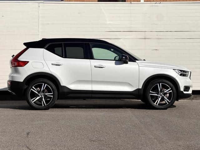 ＸＣ４０ Ｔ４　ＡＷＤ　Ｒデザイン　純正ＨＤＤ　地デジＴＶ　Ｒデザイン専用装備　Ｒデザイン専用Ｌａｖａオレンジ内装　パワーシート　パワーテールゲート　プレミアムサウンド　Ａｐｐｌｅ　Ｃａｒｐｌａｙ　Ａｎｄｒｏｉｄ　Ａｕｔｏ　純正１９ＡＷ（12枚目）