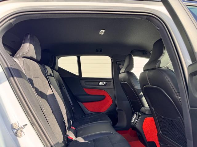 ＸＣ４０ Ｔ４　ＡＷＤ　Ｒデザイン　純正ＨＤＤ　地デジＴＶ　Ｒデザイン専用装備　Ｒデザイン専用Ｌａｖａオレンジ内装　パワーシート　パワーテールゲート　プレミアムサウンド　Ａｐｐｌｅ　Ｃａｒｐｌａｙ　Ａｎｄｒｏｉｄ　Ａｕｔｏ　純正１９ＡＷ（26枚目）