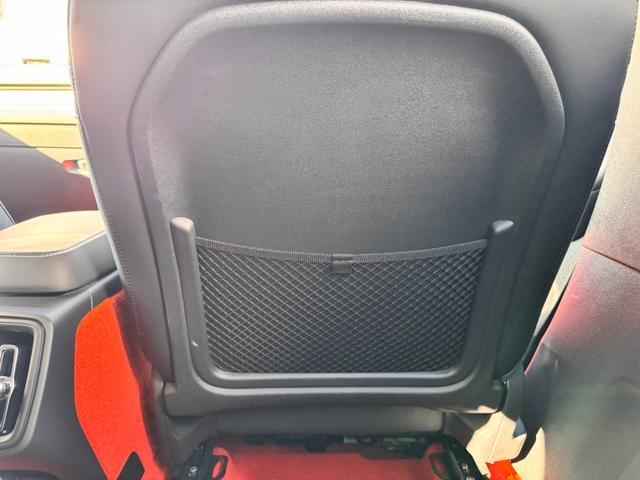 ＸＣ４０ Ｔ４　ＡＷＤ　Ｒデザイン　純正ＨＤＤ　地デジＴＶ　Ｒデザイン専用装備　Ｒデザイン専用Ｌａｖａオレンジ内装　パワーシート　パワーテールゲート　プレミアムサウンド　Ａｐｐｌｅ　Ｃａｒｐｌａｙ　Ａｎｄｒｏｉｄ　Ａｕｔｏ　純正１９ＡＷ（46枚目）