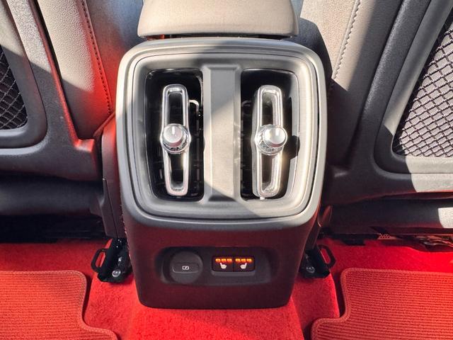 ＸＣ４０ Ｔ４　ＡＷＤ　Ｒデザイン　純正ＨＤＤ　地デジＴＶ　Ｒデザイン専用装備　Ｒデザイン専用Ｌａｖａオレンジ内装　パワーシート　パワーテールゲート　プレミアムサウンド　Ａｐｐｌｅ　Ｃａｒｐｌａｙ　Ａｎｄｒｏｉｄ　Ａｕｔｏ　純正１９ＡＷ（48枚目）
