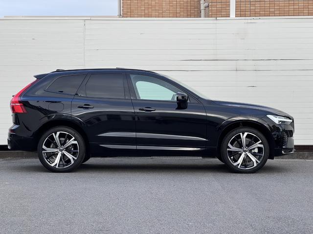 XC60 B6 AWD Rデザイン Googleナビ 電動パノラマサンルーフ Bowers&Wilkins 電子制御エアサス Rデザイン専用 シート&ステアリングヒーター パワーテールゲート パワーシート 純正21AW ETC(17枚目)