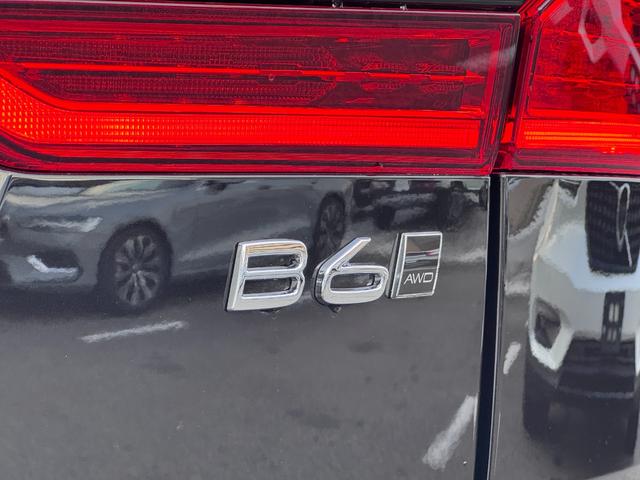 XC60 B6 AWD Rデザイン Googleナビ 電動パノラマサンルーフ Bowers&Wilkins 電子制御エアサス Rデザイン専用 シート&ステアリングヒーター パワーテールゲート パワーシート 純正21AW ETC(20枚目)
