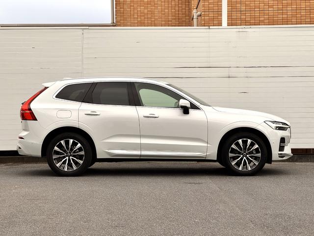 XC60 アルティメット B5 AWD Googleナビ 電動パノラマサンルーフ Bowers&Wilkins シート&ステアリングヒーター ベンチレーション マッサージ機能 パワーテールゲート パワーシート 純正19AW ETC(17枚目)