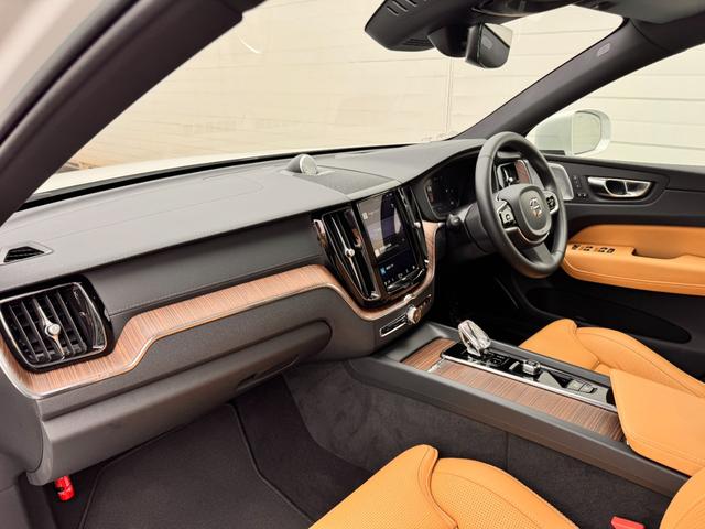 XC60 アルティメット B5 AWD Googleナビ 電動パノラマサンルーフ Bowers&Wilkins シート&ステアリングヒーター ベンチレーション マッサージ機能 パワーテールゲート パワーシート 純正19AW ETC(27枚目)