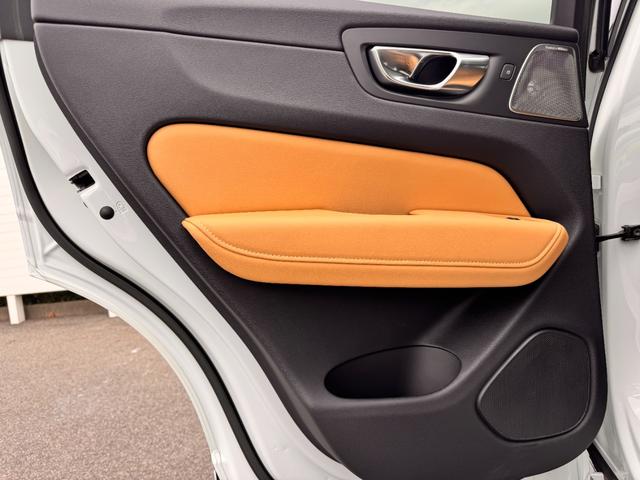 XC60 アルティメット B5 AWD Googleナビ 電動パノラマサンルーフ Bowers&Wilkins シート&ステアリングヒーター ベンチレーション マッサージ機能 パワーテールゲート パワーシート 純正19AW ETC(55枚目)