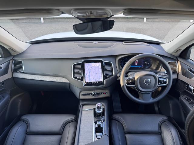 XC90 アルティメット B6 AWD Googleナビ 電動パノラマサンルーフ harman/kardonプレミアムサウンド シート&ステアリングヒーター ベンチレーション マッサージ機能 パワーテールゲート パワーシート 純正19AW(10枚目)