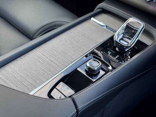 XC90 アルティメット B6 AWD Googleナビ 電動パノラマサンルーフ harman/kardonプレミアムサウンド シート&ステアリングヒーター ベンチレーション マッサージ機能 パワーテールゲート パワーシート 純正19AW(30枚目)