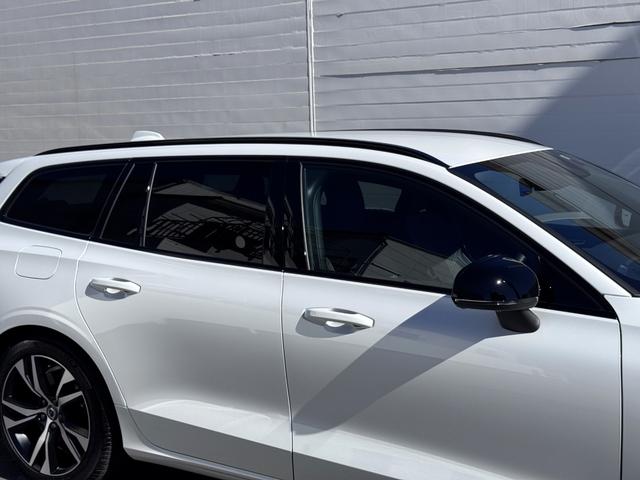 V60 B5 Rデザイン 純正HDDナビ 地デジTV harman/kardonプレミアムサウンド クライメート・パッケージ シート&ステアリングヒーター パワーテールゲートパワーシート 純正18インチAW ETC(17枚目)